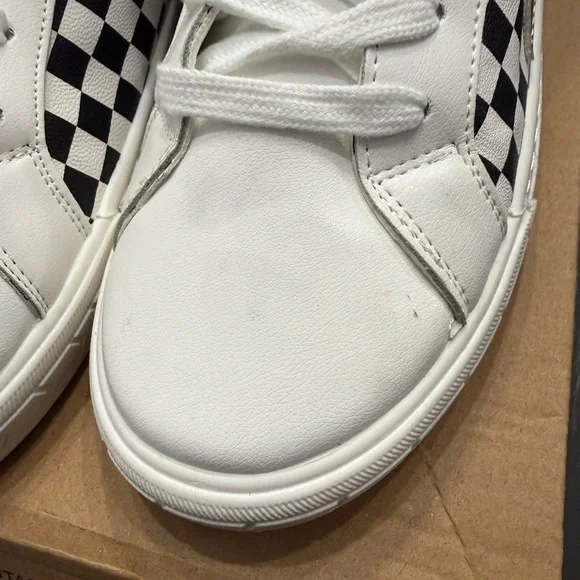 Vintage Havana Womens LEXI White
Casual And Fashion Sneakers 8.5
NEW - Picture 7 of 9